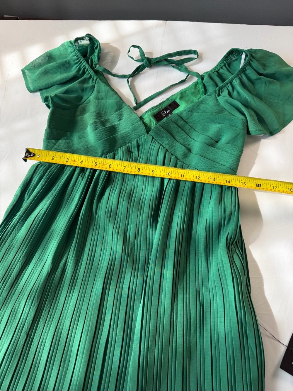 Lulu's Amalfi Coast Emerald Green Pleated Flutter Sleeve Dress NWT - Picture 9 of 9